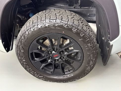 Used 2024 Toyota Tundra Limited w/ TRD Off-Road Package AWD/4WD image 27