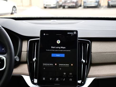 New 2026 Volvo XC90 B6 Plus w/ Protection Package Premier image 26