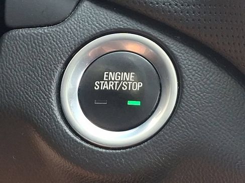 Used 2020 Chevrolet Equinox Premier AWD/4WD image 17