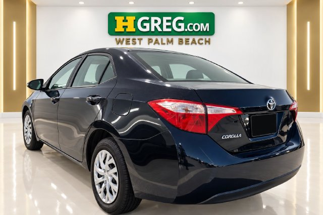Used 2018 Toyota Corolla LE FWD image 2