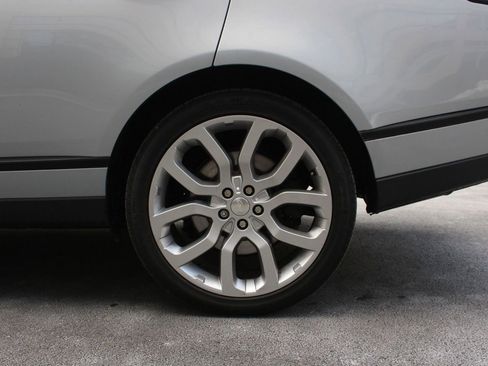 Used 2014 Land Rover Range Rover Supercharged image 10