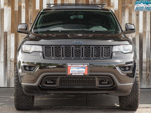 Used 2019 Jeep Grand Cherokee Laredo AWD/4WD image 6