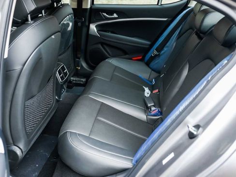 New 2026 Genesis G70 2.5T image 9