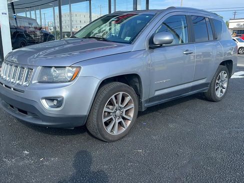 Used 2016 Jeep Compass High Altitude FWD image 4