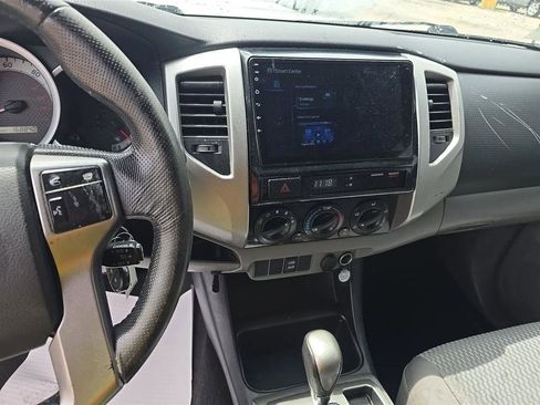Used 2012 Toyota Tacoma PreRunner w/ SR5 Pkg RWD image 17