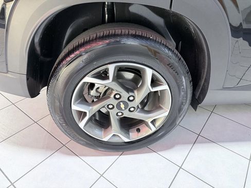 Used 2025 Chevrolet Trax LT w/ LT Convenience Package image 34