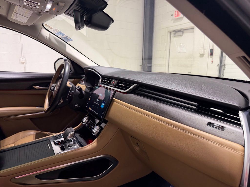 Used 2021 Jaguar F-PACE S AWD/4WD image 44
