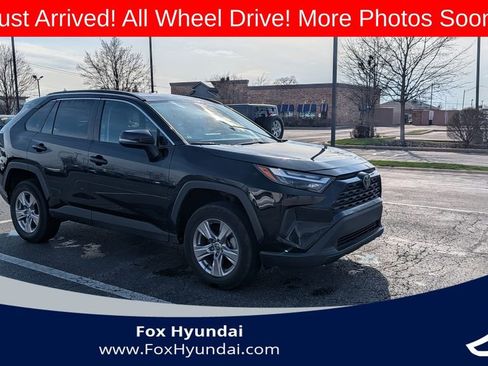 Used 2025 Toyota RAV4 XLE image 6