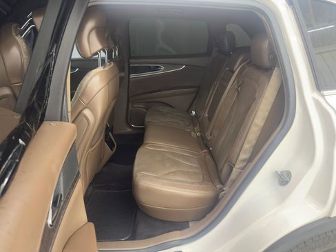 Used 2016 Lincoln MKX Reserve w/ Technology Package image 9