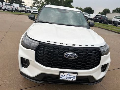 New 2026 Ford Explorer ST-Line AWD/4WD image 11