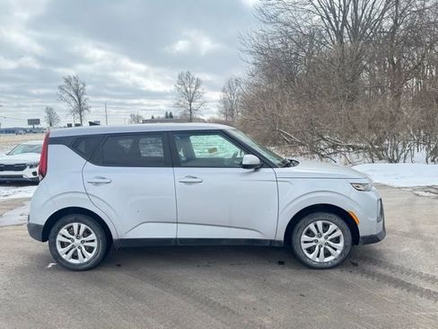 Certified 2020 Kia Soul LX image 4