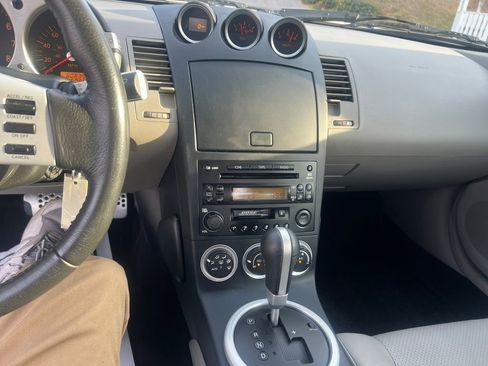 Used 2004 Nissan 350Z Touring w/ Aerodynamics Pkg image 18