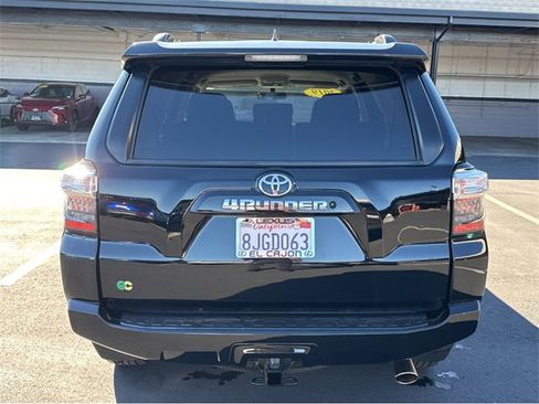 Used 2019 Toyota 4Runner SR5 image 5