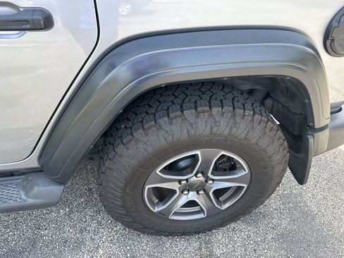 Used 2018 Jeep Wrangler Unlimited Sport S AWD/4WD image 4