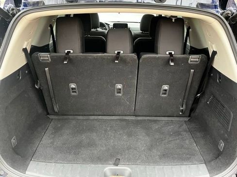 Used 2025 Nissan Pathfinder SV w/ SV Premium Package image 14