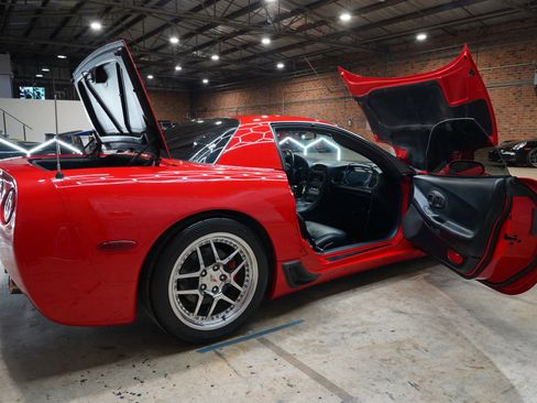 Used 2003 Chevrolet Corvette Z06 w/ Memory Package, 3 Drivers image 37