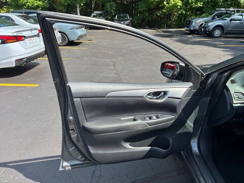 Used 2015 Nissan Sentra SV w/ Electronics Package FWD image 17