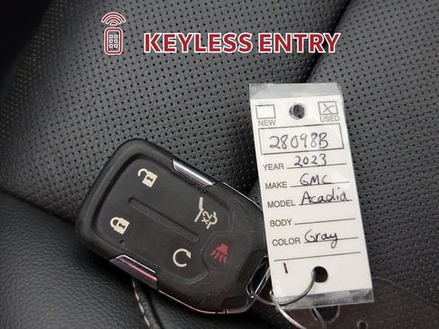 Used 2023 GMC Acadia SLT AWD/4WD image 36