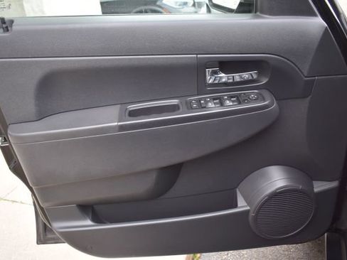 Used 2011 Jeep Liberty Sport AWD/4WD image 17