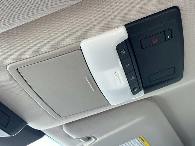 Used 2025 Nissan Pathfinder SV FWD image 34