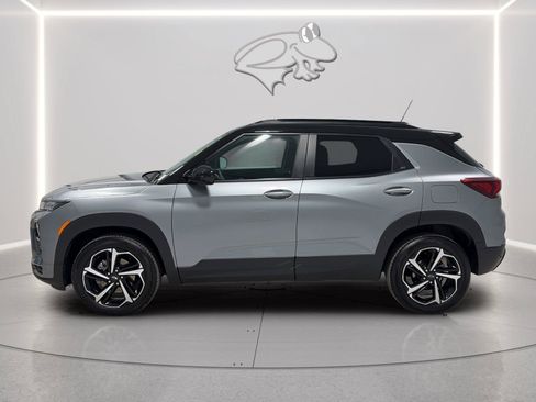 Used 2023 Chevrolet TrailBlazer RS w/ Convenience Package AWD/4WD image 2