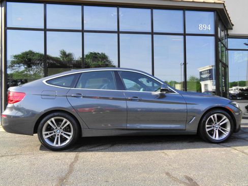 Used 2019 BMW 330i Gran Turismo xDrive w/ Convenience Package AWD/4WD image 3
