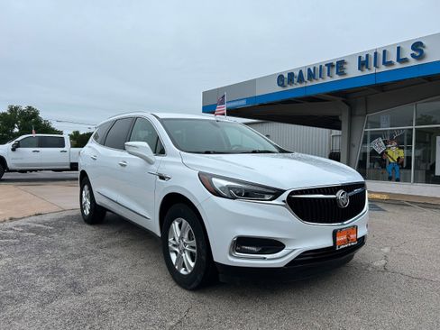 Used 2019 Buick Enclave Essence FWD image 1