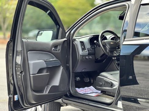 Used 2018 Chevrolet Colorado Z71 image 11