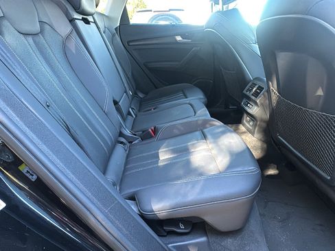 Used 2022 Audi Q5 2.0T Prestige w/ Prestige Package image 26