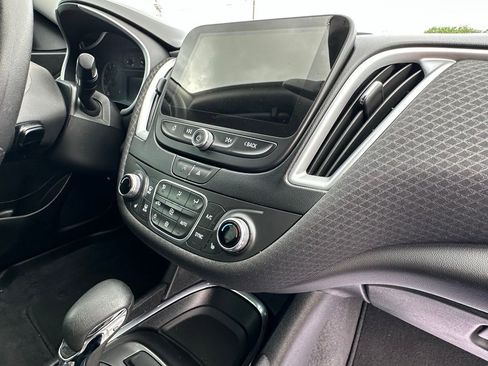 Used 2023 Chevrolet Malibu LT image 11