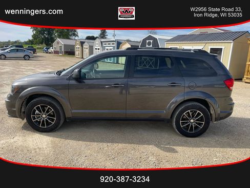 Used 2017 Dodge Journey SE w/ Popular Equipment Group image 1
