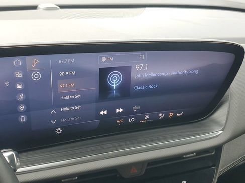 Used 2024 Buick Envision Preferred AWD/4WD image 12