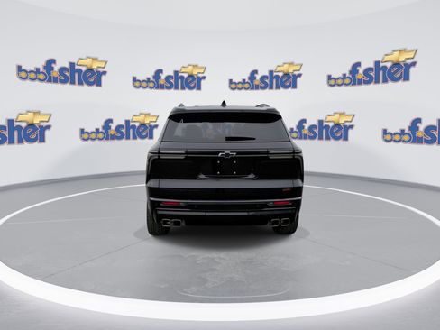 Certified 2024 Chevrolet Traverse RS w/ LPO, Floor Liner Package image 7