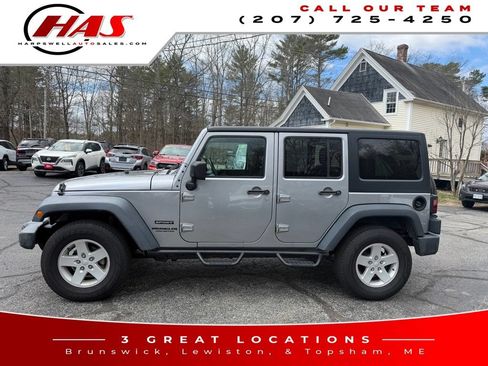 Used 2017 Jeep Wrangler Unlimited Sport w/ Quick Order Package 24S AWD/4WD image 3