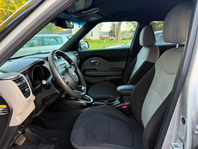 Used 2018 Kia Soul FWD image 7