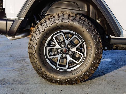 New 2025 Jeep Wrangler Unlimited Rubicon image 12