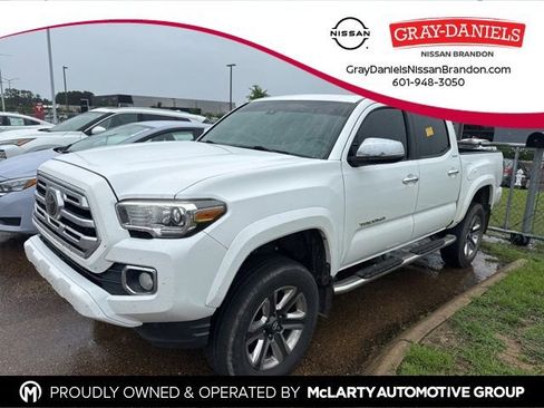 Used 2019 Toyota Tacoma Limited RWD image 1