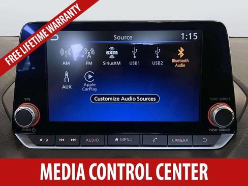 Used 2024 Nissan Sentra SV FWD image 11