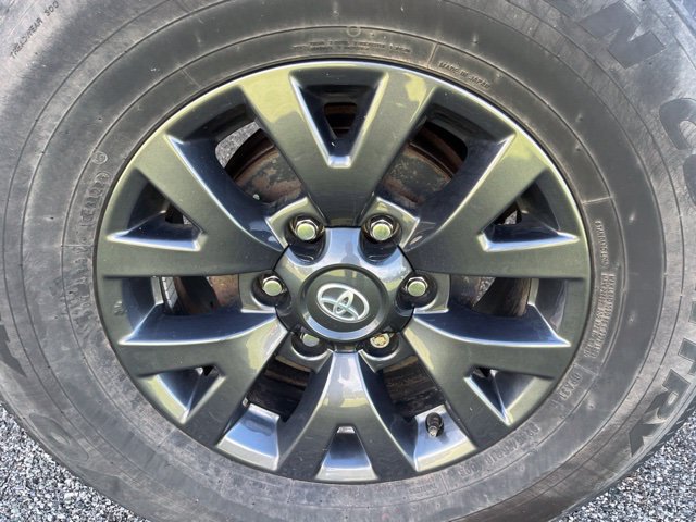 Used 2023 Toyota Tacoma SR5 AWD/4WD image 17