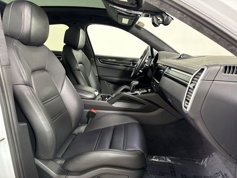 Certified 2023 Porsche Cayenne GTS image 24