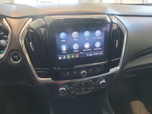Used 2021 Chevrolet Traverse LT w/ LT Premium Package image 15