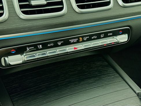 Certified 2025 Mercedes-Benz GLE 350 4MATIC image 17