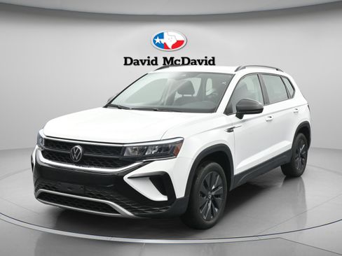 Used 2023 Volkswagen Taos S w/ Driver Assistance Package FWD image 4