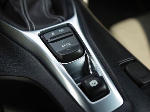 Used 2023 Chevrolet Camaro SS RWD image 10