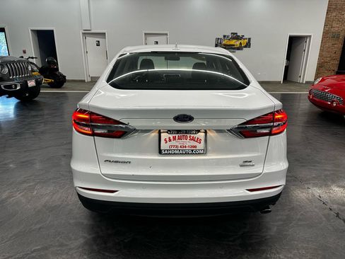 Used 2020 Ford Fusion SE FWD image 6