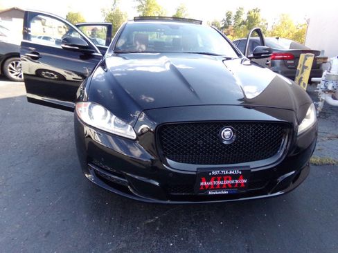 Used 2013 Jaguar XJ AWD image 46