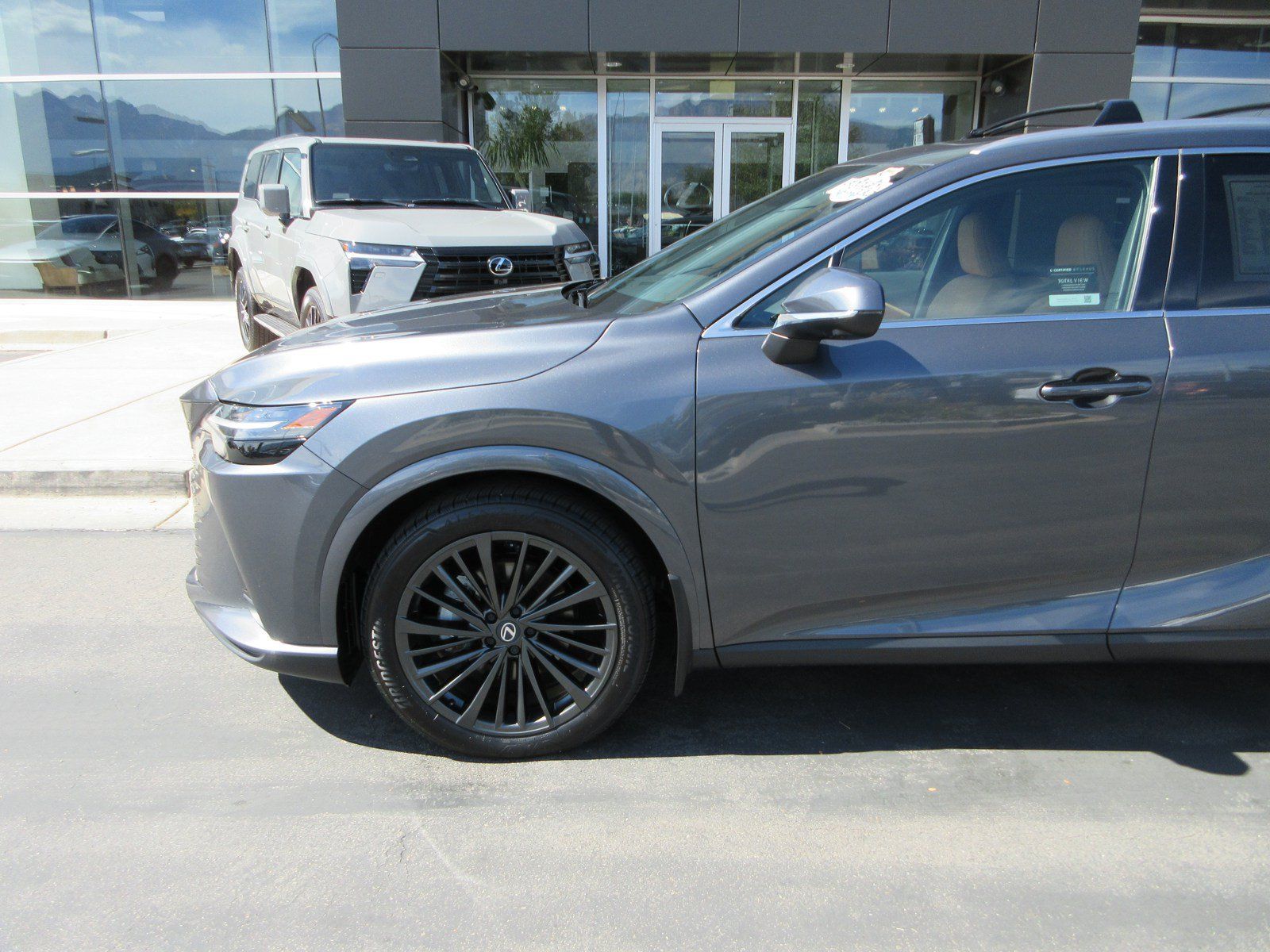Used 2026 Lexus RX 350h w/ Convenience Package AWD/4WD image 2
