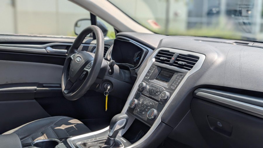 Used 2015 Ford Fusion S FWD image 13