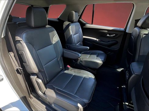 Used 2021 Chevrolet Traverse Premier w/ Redline Edition AWD/4WD image 24