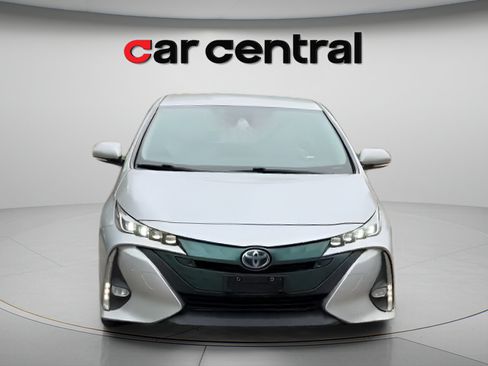 Used 2018 Toyota Prius Prime Advanced FWD image 8